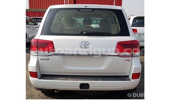 Buy Import Toyota Land Cruiser White Car in Import - Dubai in Antigua Buy Import Toyota Land Cruiser White Car in Import - Dubai in Antigua