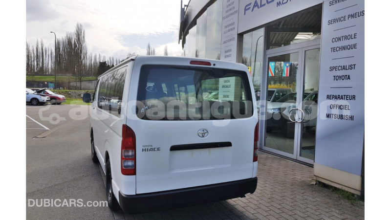 Big with watermark toyota hiace antigua import dubai 2074