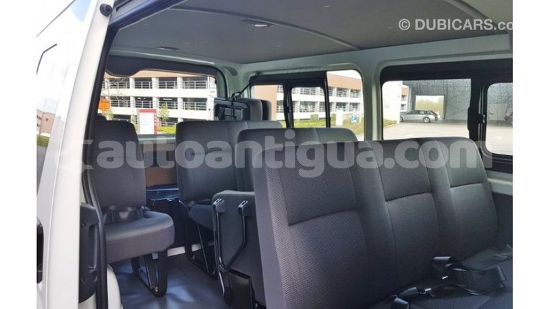Big with watermark toyota hiace antigua import dubai 2074