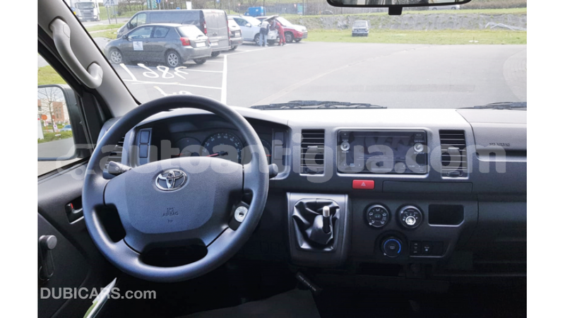 Big with watermark toyota hiace antigua import dubai 2074