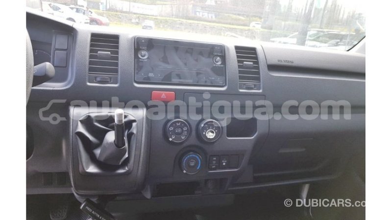 Big with watermark toyota hiace antigua import dubai 2074