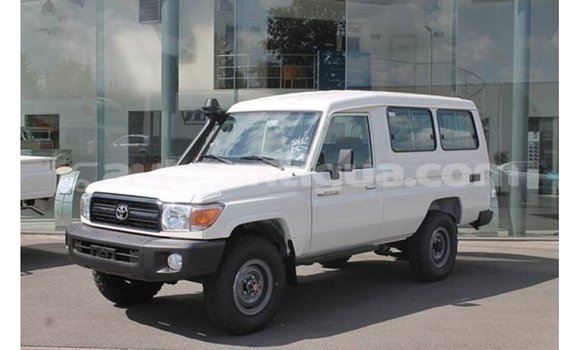 Buy Import Toyota Land Cruiser White Car in Import - Dubai in Antigua Buy Import Toyota Land Cruiser White Car in Import - Dubai in Antigua