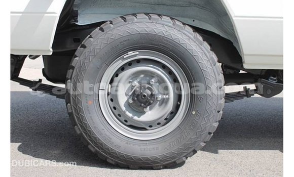 Buy Import Toyota Land Cruiser White Car in Import - Dubai in Antigua Buy Import Toyota Land Cruiser White Car in Import - Dubai in Antigua