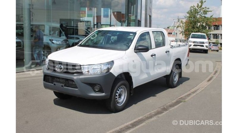Big with watermark toyota hilux antigua import dubai 2085