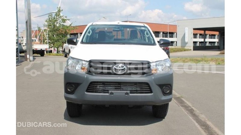 Big with watermark toyota hilux antigua import dubai 2085