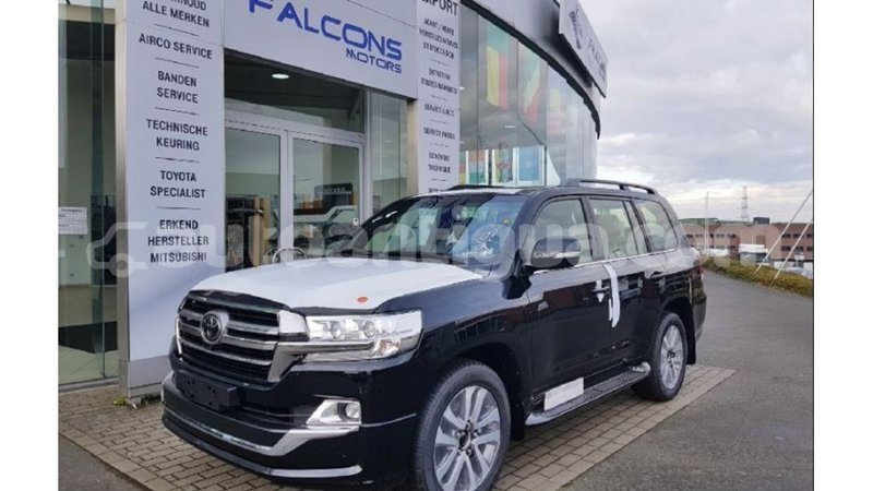 Big with watermark toyota land cruiser antigua import dubai 2089