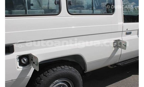 Buy Import Toyota Land Cruiser White Car in Import - Dubai in Antigua Buy Import Toyota Land Cruiser White Car in Import - Dubai in Antigua