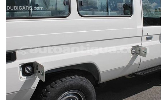 Buy Import Toyota Land Cruiser White Car in Import - Dubai in Antigua Buy Import Toyota Land Cruiser White Car in Import - Dubai in Antigua
