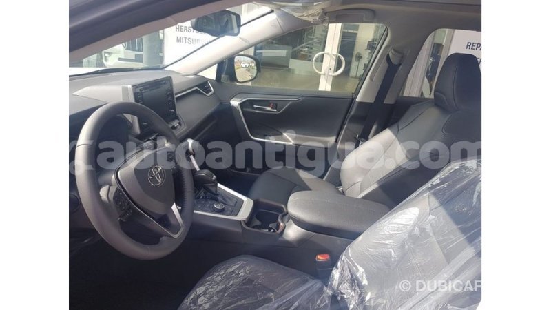 Big with watermark toyota hiace antigua import dubai 2096