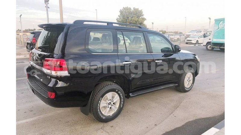 Big with watermark toyota land cruiser antigua import dubai 2100