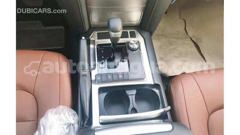 Big with watermark toyota land cruiser antigua import dubai 2100