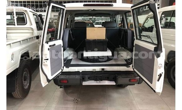 Buy Import Toyota Land Cruiser White Car in Import - Dubai in Antigua Buy Import Toyota Land Cruiser White Car in Import - Dubai in Antigua