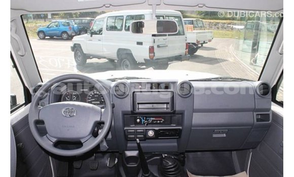 Buy Import Toyota Land Cruiser White Car in Import - Dubai in Antigua Buy Import Toyota Land Cruiser White Car in Import - Dubai in Antigua