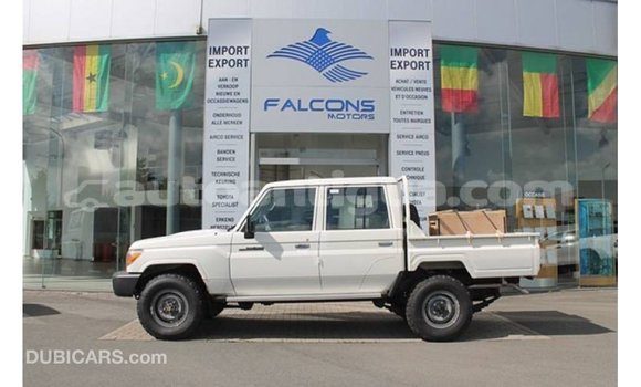 Buy Import Toyota Land Cruiser White Car in Import - Dubai in Antigua Buy Import Toyota Land Cruiser White Car in Import - Dubai in Antigua