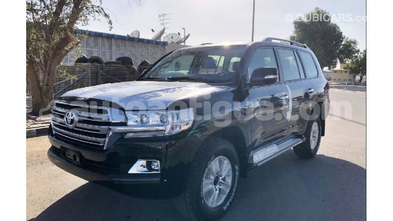 Big with watermark toyota land cruiser antigua import dubai 2104