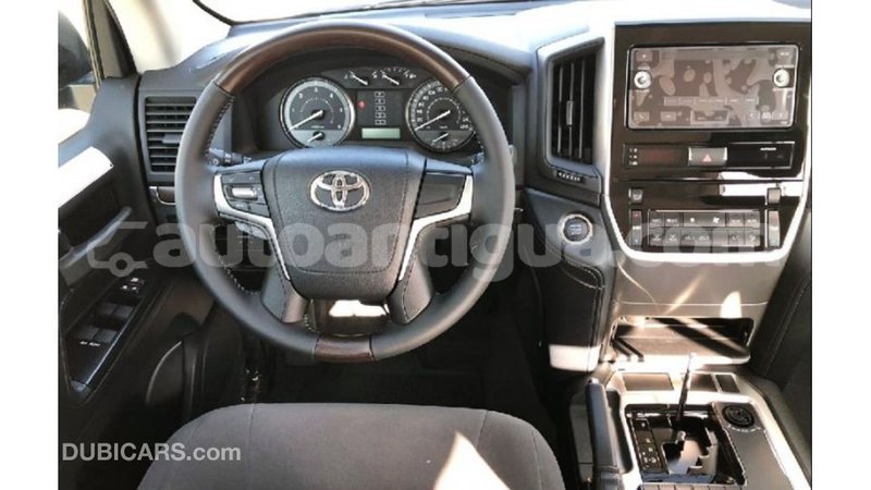 Big with watermark toyota land cruiser antigua import dubai 2104