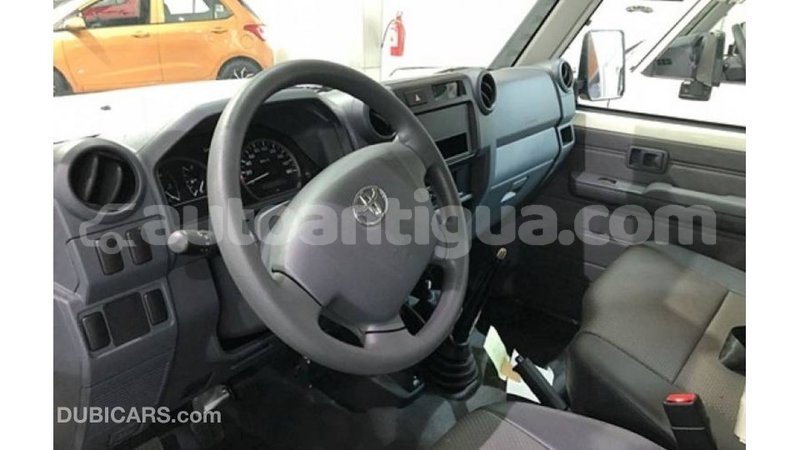 Big with watermark toyota land cruiser antigua import dubai 2109