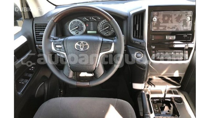 Big with watermark toyota land cruiser antigua import dubai 2117