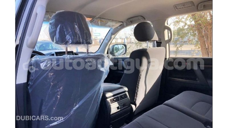 Big with watermark toyota land cruiser antigua import dubai 2117