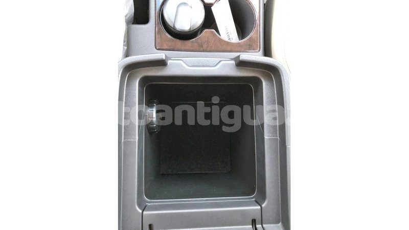 Big with watermark mitsubishi pajero antigua import dubai 2123