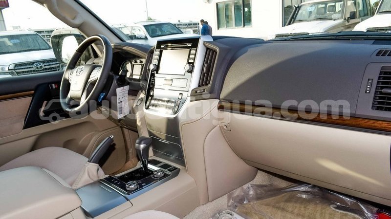 Big with watermark toyota land cruiser antigua import dubai 2124