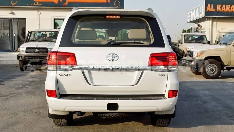Big with watermark toyota land cruiser antigua import dubai 2124