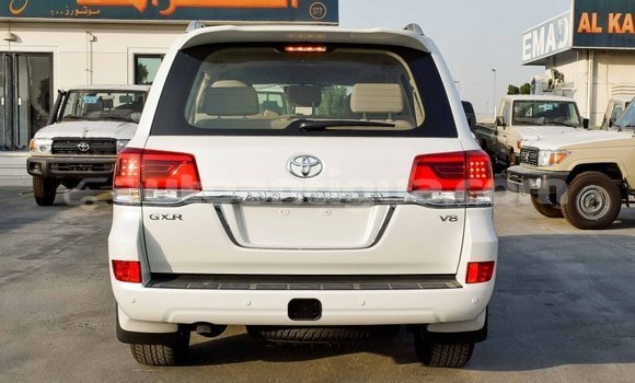 Buy Import Toyota Land Cruiser White Car in Import - Dubai in Antigua Buy Import Toyota Land Cruiser White Car in Import - Dubai in Antigua