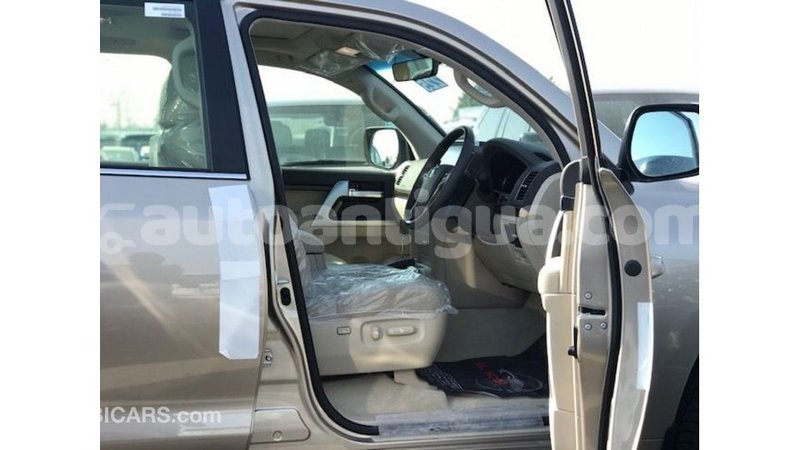 Big with watermark toyota land cruiser antigua import dubai 2127