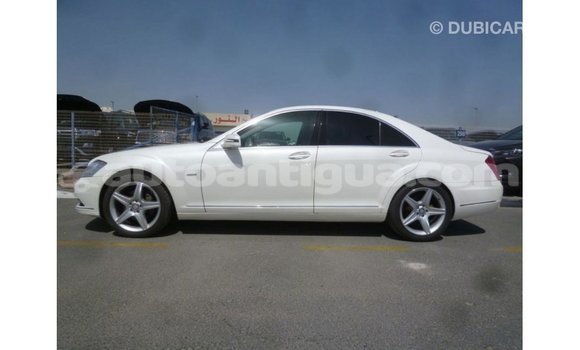 Buy Import Mercedes-Benz 190 (W201) White Car in Import - Dubai in Antigua Buy Import Mercedes-Benz 190 (W201) White Car in Import - Dubai in Antigua
