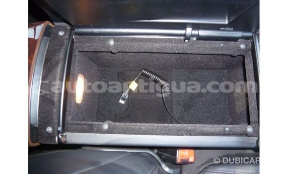 Buy Import Mercedes-Benz 190 (W201) White Car in Import - Dubai in Antigua Buy Import Mercedes-Benz 190 (W201) White Car in Import - Dubai in Antigua