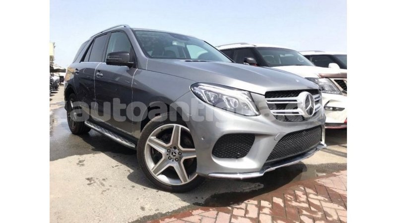 Big with watermark mercedes benz gle antigua import dubai 2136