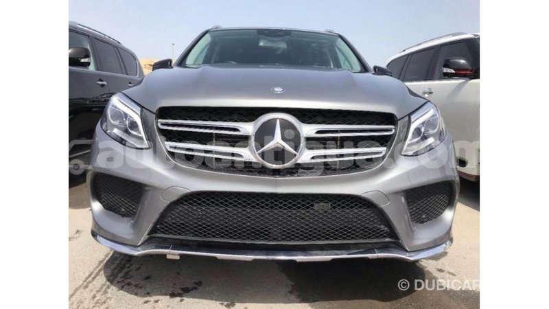 Big with watermark mercedes benz gle antigua import dubai 2136