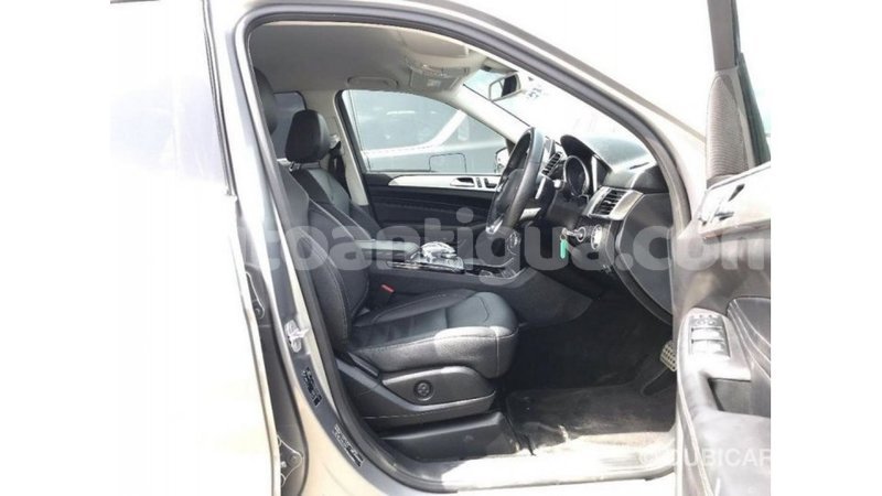 Big with watermark mercedes benz gle antigua import dubai 2136