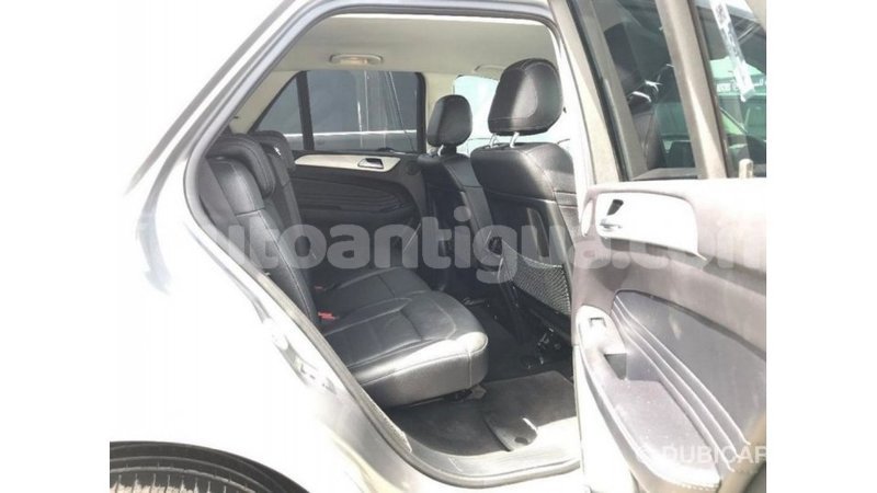 Big with watermark mercedes benz gle antigua import dubai 2136