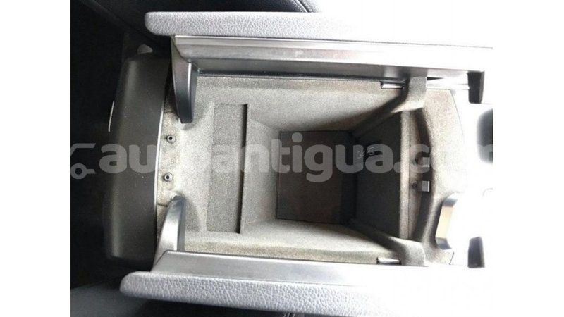 Big with watermark mercedes benz gle antigua import dubai 2136