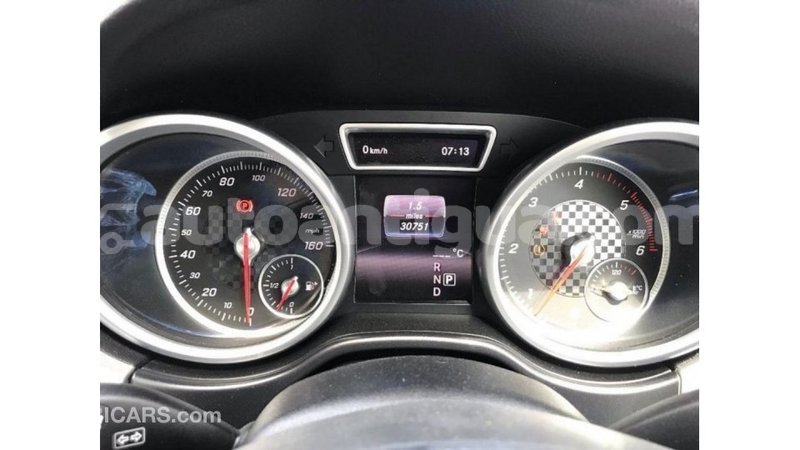 Big with watermark mercedes benz gle antigua import dubai 2136