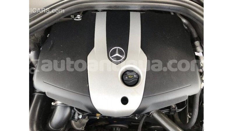 Big with watermark mercedes benz gle antigua import dubai 2136