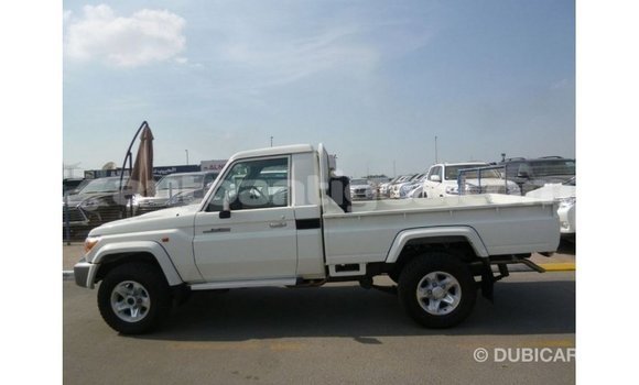 Buy Import Toyota Land Cruiser White Car in Import - Dubai in Antigua Buy Import Toyota Land Cruiser White Car in Import - Dubai in Antigua
