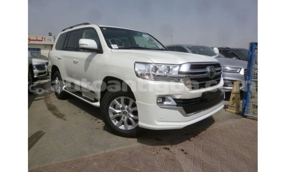 Buy Import Toyota Land Cruiser White Car in Import - Dubai in Antigua Buy Import Toyota Land Cruiser White Car in Import - Dubai in Antigua