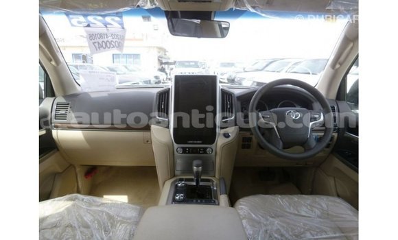 Buy Import Toyota Land Cruiser White Car in Import - Dubai in Antigua Buy Import Toyota Land Cruiser White Car in Import - Dubai in Antigua