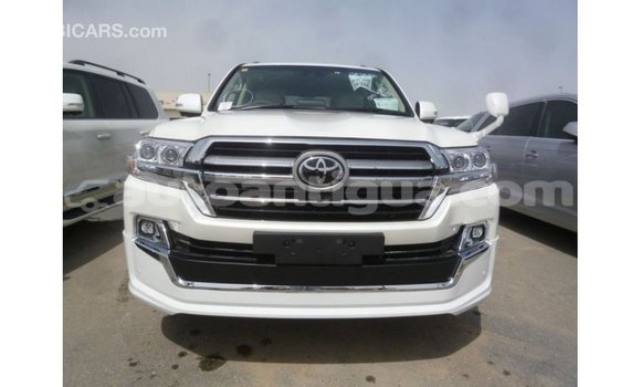 Buy Import Toyota Land Cruiser White Car in Import - Dubai in Antigua Buy Import Toyota Land Cruiser White Car in Import - Dubai in Antigua