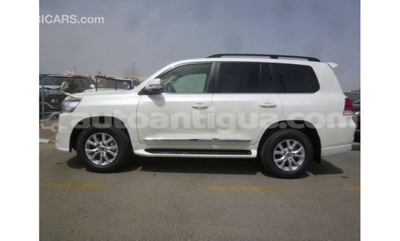 Buy Import Toyota Land Cruiser White Car in Import - Dubai in Antigua Buy Import Toyota Land Cruiser White Car in Import - Dubai in Antigua