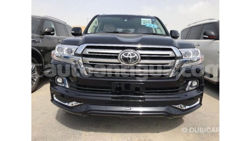 Big with watermark toyota land cruiser antigua import dubai 2145