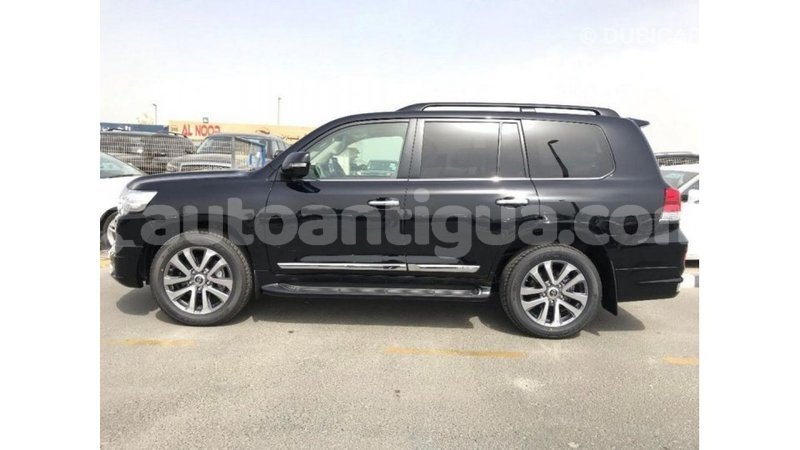 Big with watermark toyota land cruiser antigua import dubai 2145