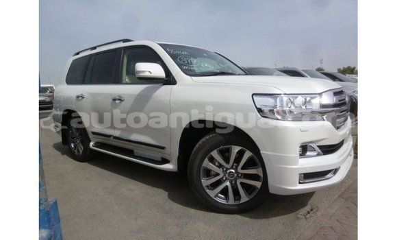 Buy Import Toyota Land Cruiser White Car in Import - Dubai in Antigua Buy Import Toyota Land Cruiser White Car in Import - Dubai in Antigua