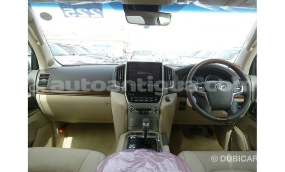 Buy Import Toyota Land Cruiser White Car in Import - Dubai in Antigua Buy Import Toyota Land Cruiser White Car in Import - Dubai in Antigua