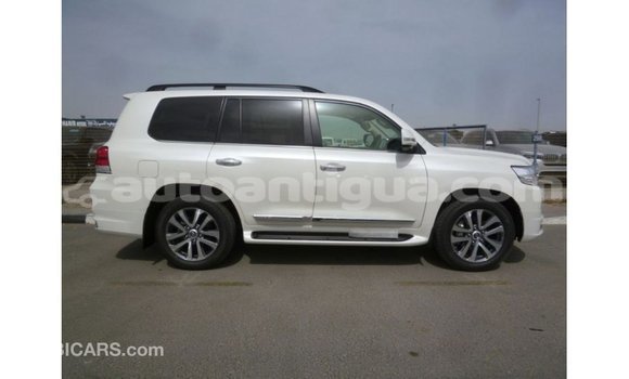 Buy Import Toyota Land Cruiser White Car in Import - Dubai in Antigua Buy Import Toyota Land Cruiser White Car in Import - Dubai in Antigua