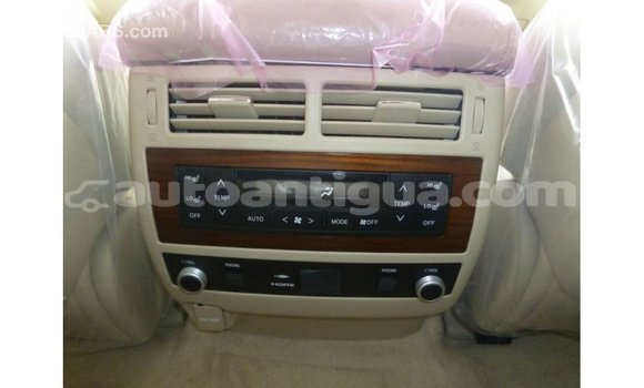 Buy Import Toyota Land Cruiser White Car in Import - Dubai in Antigua Buy Import Toyota Land Cruiser White Car in Import - Dubai in Antigua