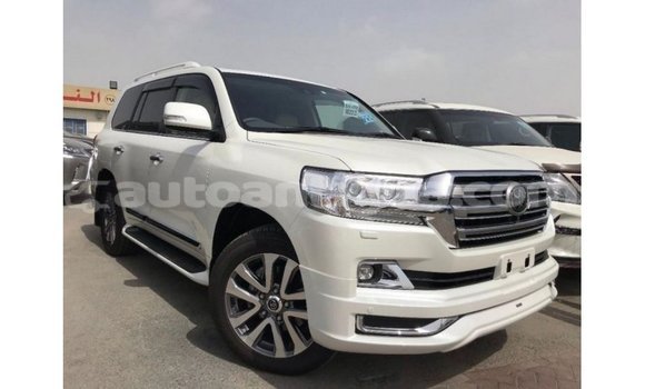 Buy Import Toyota Land Cruiser White Car in Import - Dubai in Antigua Buy Import Toyota Land Cruiser White Car in Import - Dubai in Antigua