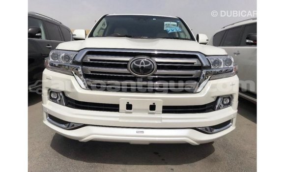 Buy Import Toyota Land Cruiser White Car in Import - Dubai in Antigua Buy Import Toyota Land Cruiser White Car in Import - Dubai in Antigua
